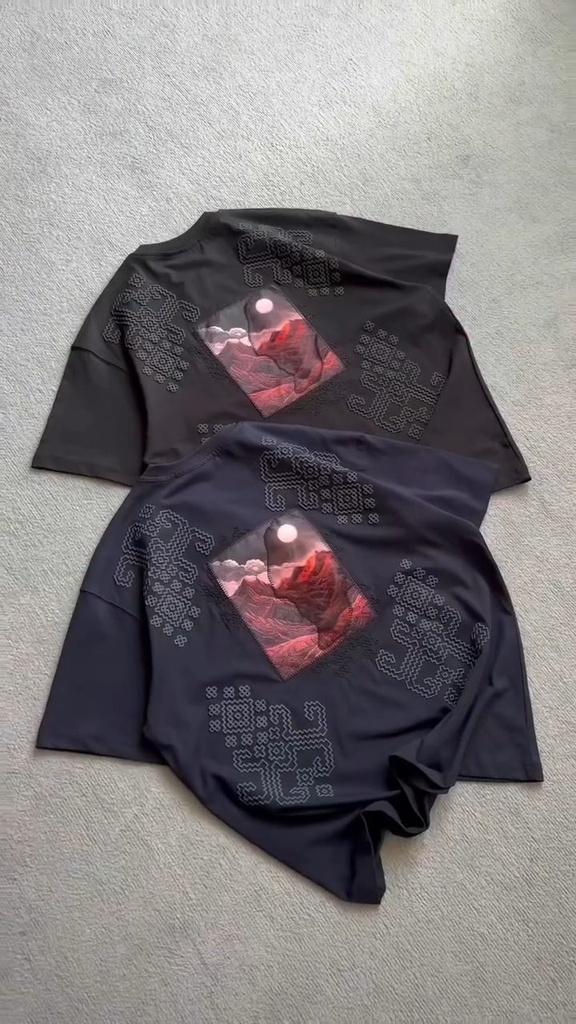 T-shirt Moon 